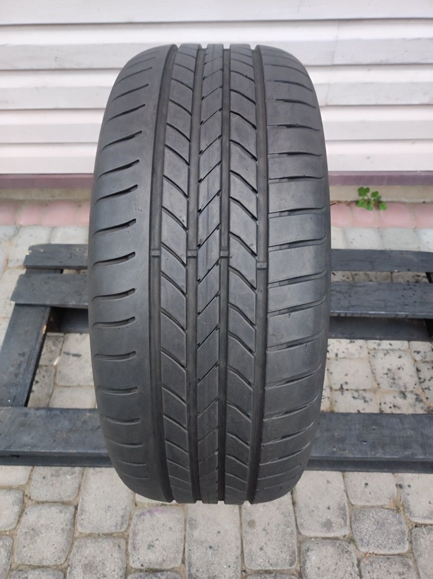 245.45.19 Goodyear Efficientgrip MOE Run Flat