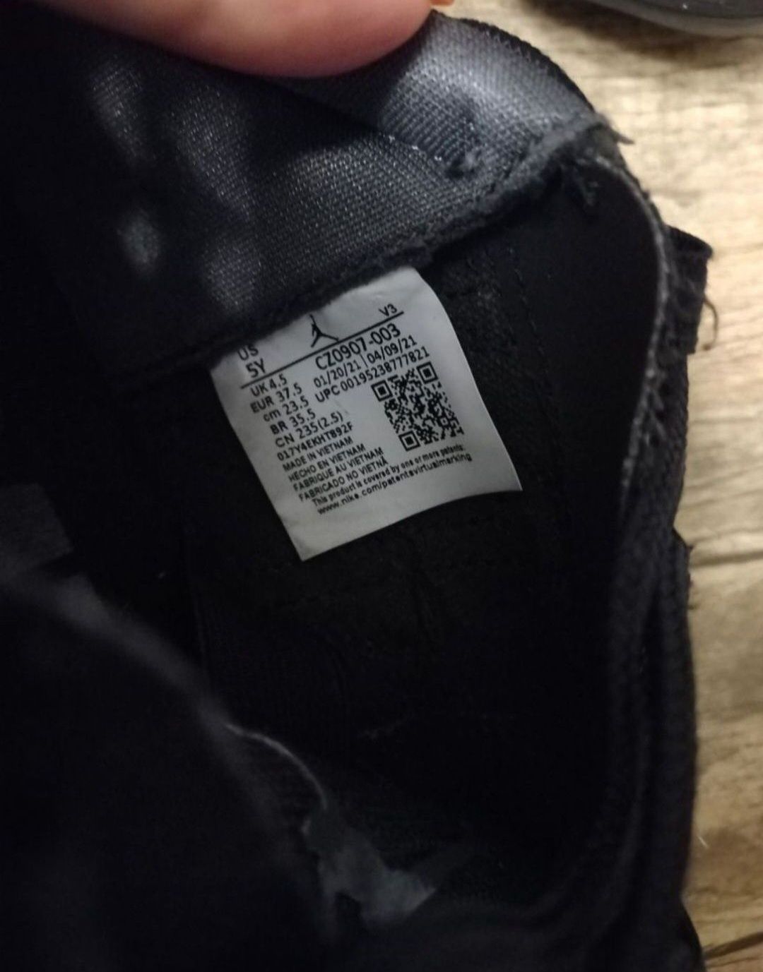 Кросівки Nike Jordan 11 CMFT Low 37.5 р в см 24 уні