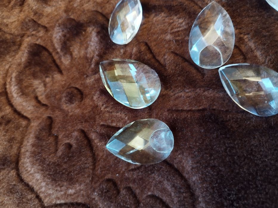Szklane kryształki 7 sztuk