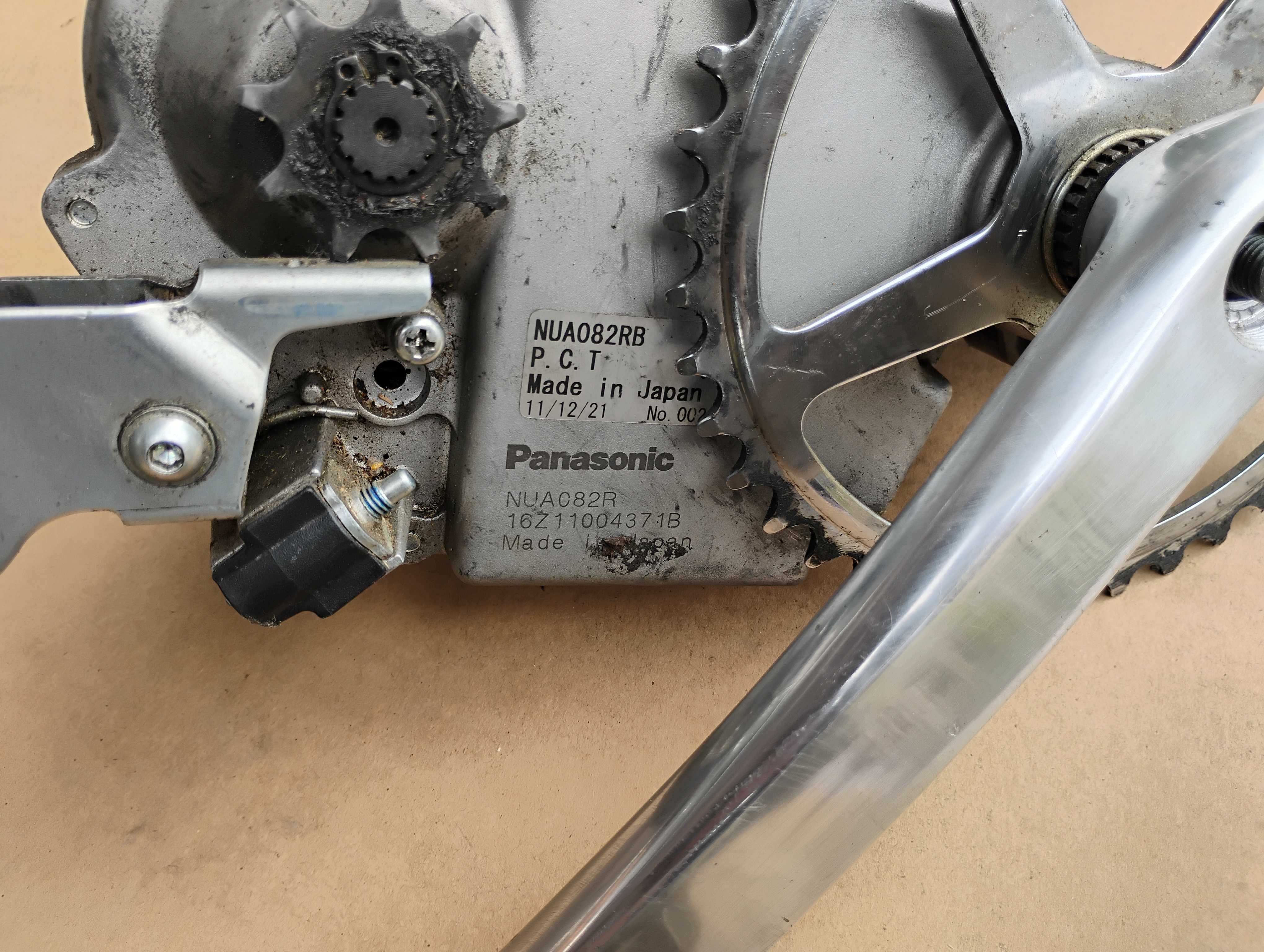 Silnik 36V koło 28 do rower elektrycznego Panasonic NUA082RB Centralny