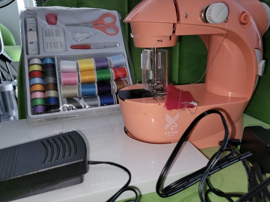 Zestaw mini maszyna do szycia elektryczna