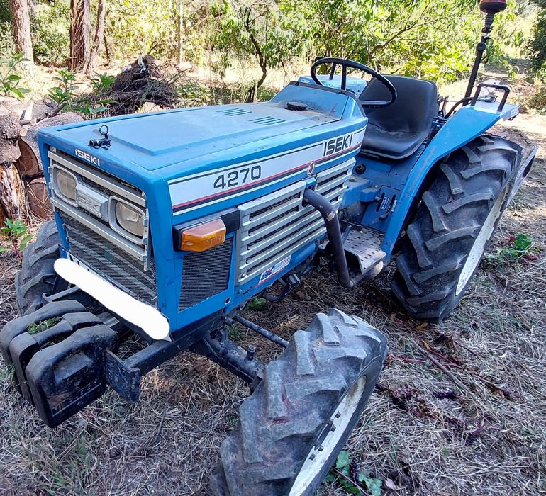 Trator Izeki 25cv 4x4
