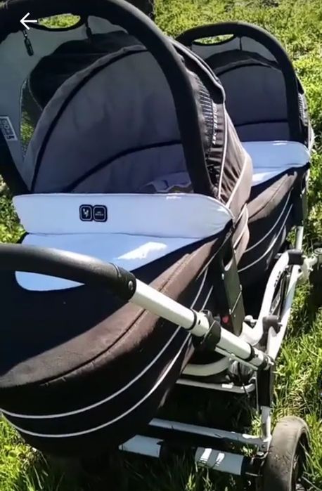 Коляска для двійні.