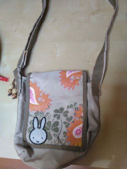 Mochila + material
