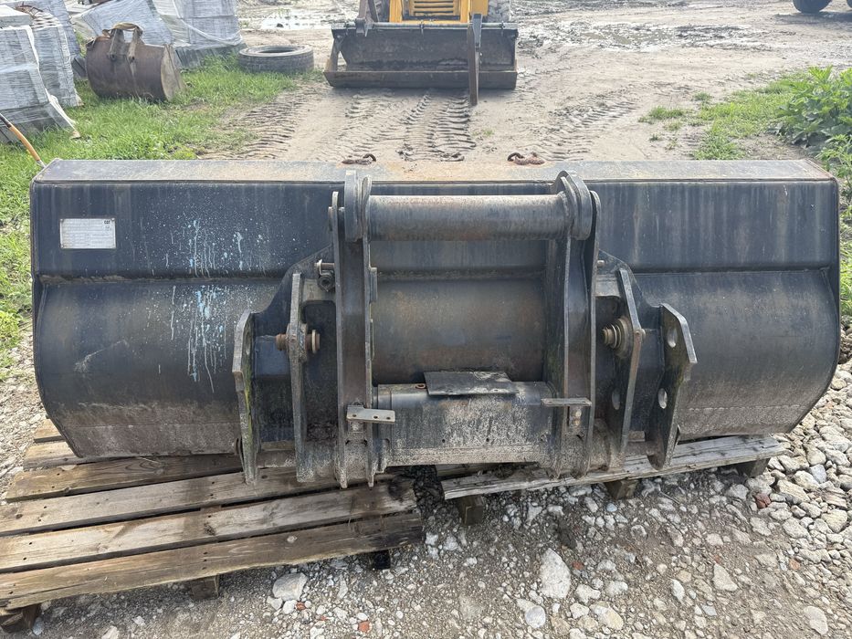 Łyżka do koparko-ładowarki Cat