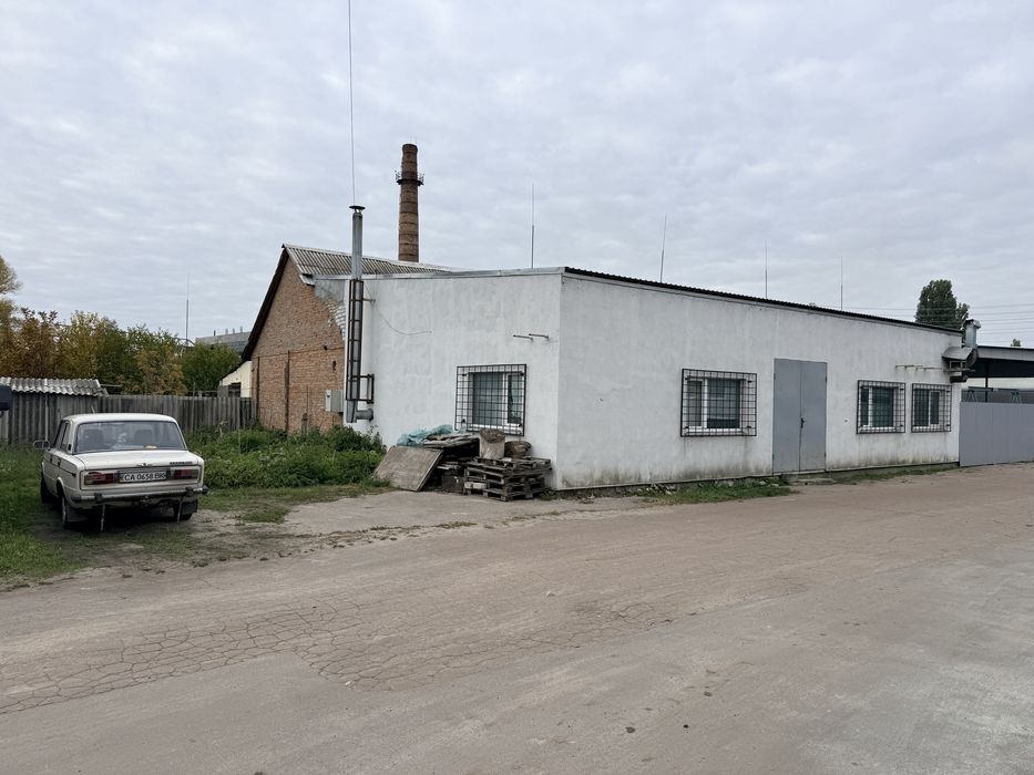 Приміщення та виробництво рушниць для підводного полювання