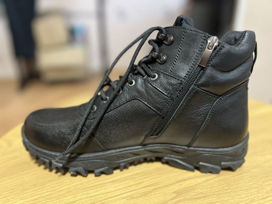 Нові чоловічі зимові черевики