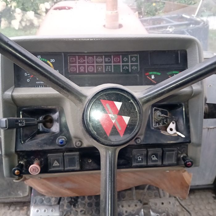 Sprzedam ciagnik  Massey Ferguson