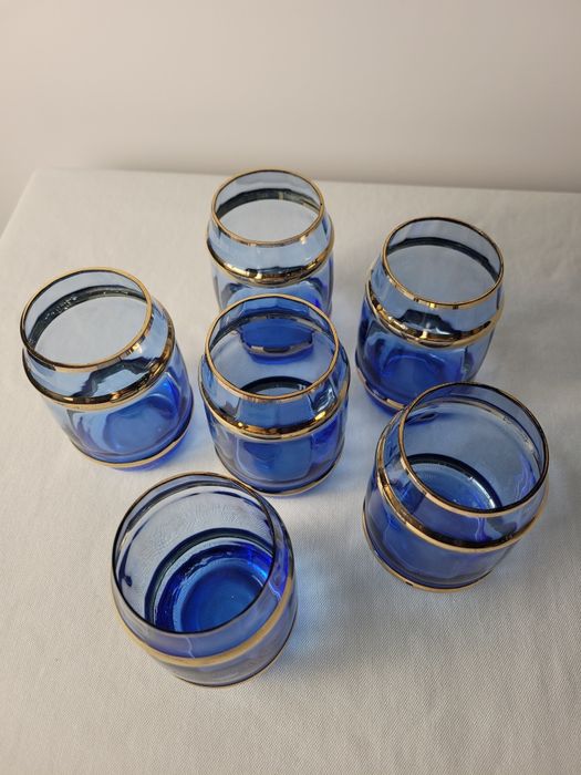 Zestaw 6 szklanek do napojów niebieskie szkło vintage