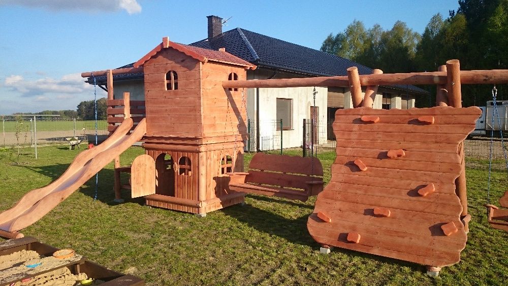 plac zabaw domek balkon ślizg ławeczki piaskownica montaż cały kraj