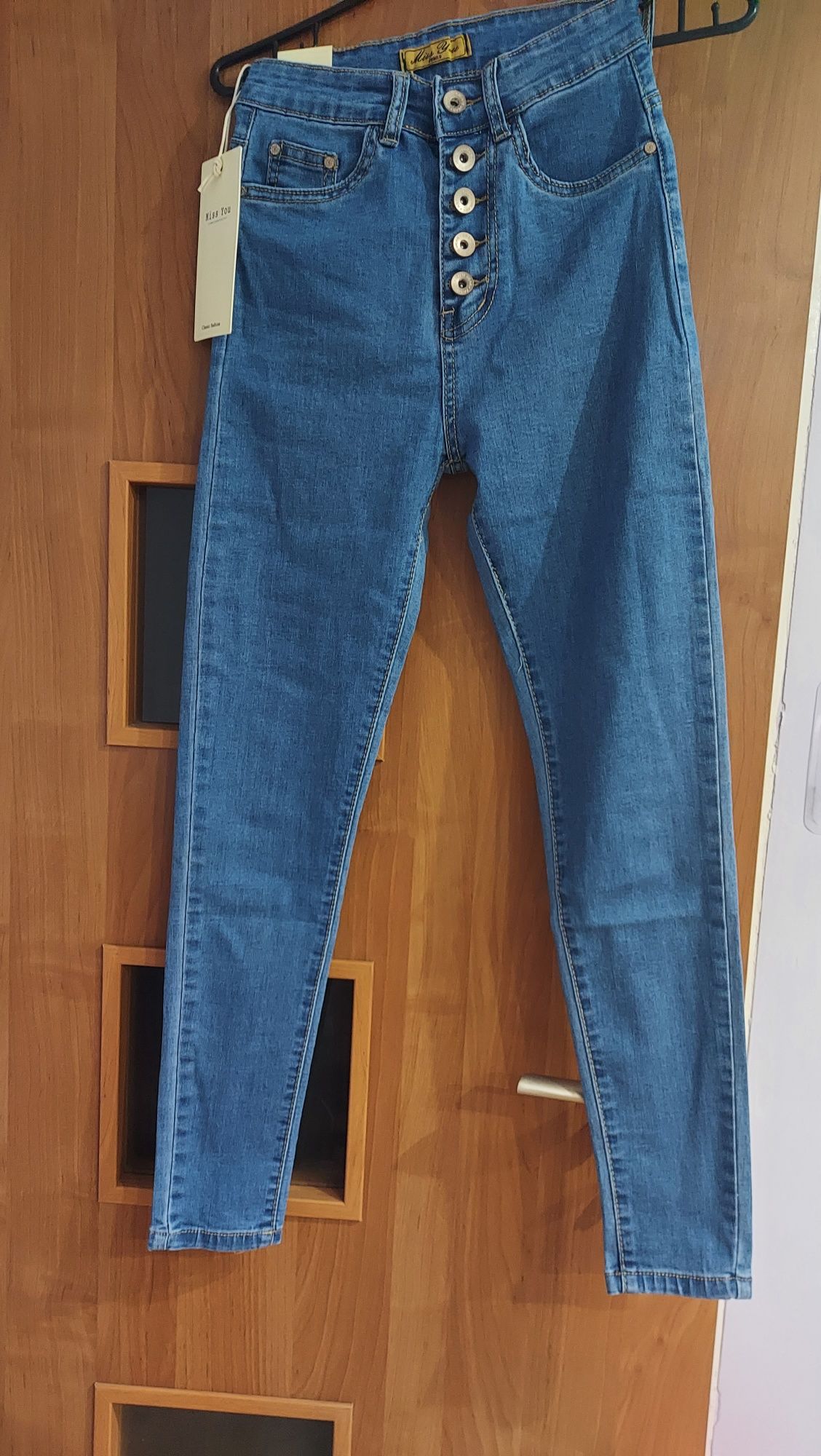 Sprzedam jeansy nowe XS