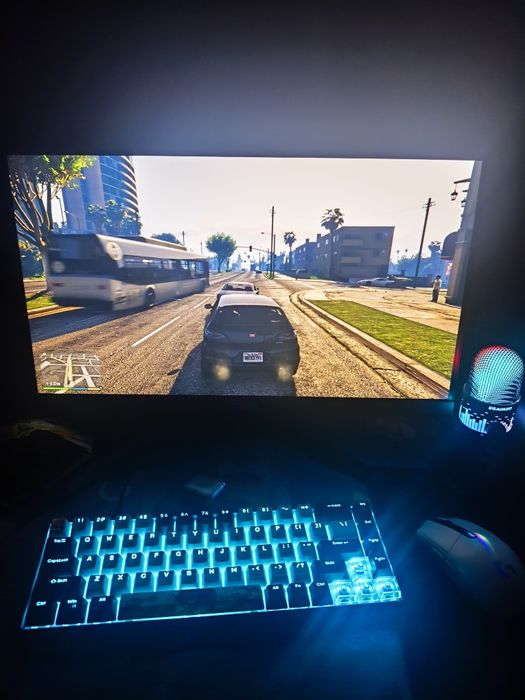 Ігровий пк з монітором і переферією