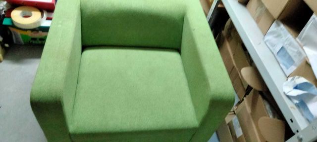 Zielony wygodny fotel