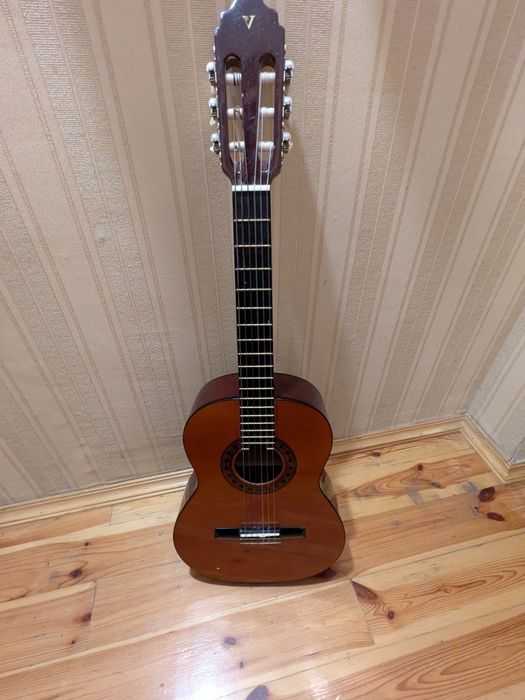 Гітара шестиструнна класична