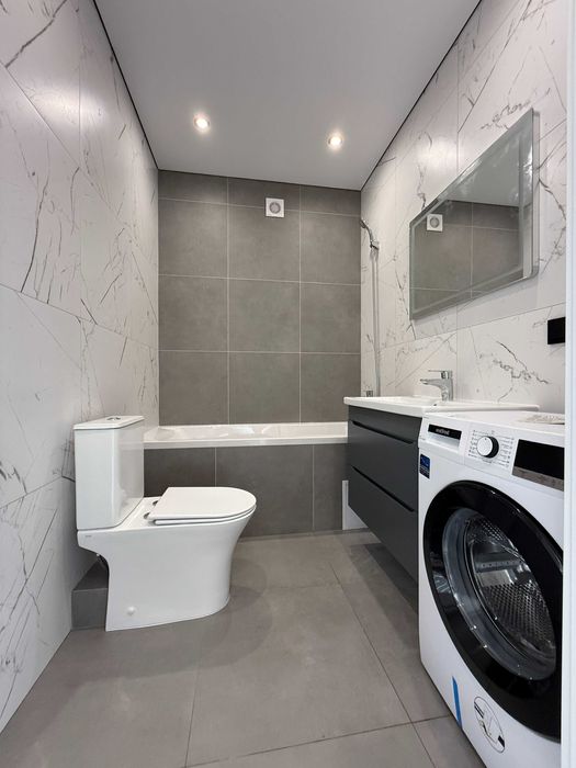 Світла 1-кімнатна квартира з новим ремонтом! Заходь і живи!