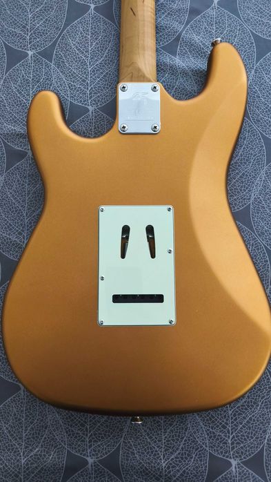 Guitarra HB Stratocaster