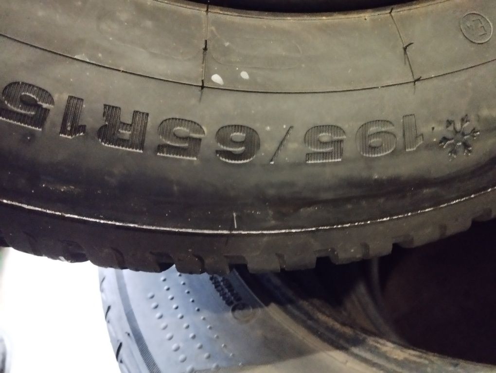 Одна зимова шина Dunlop 195/65/15
