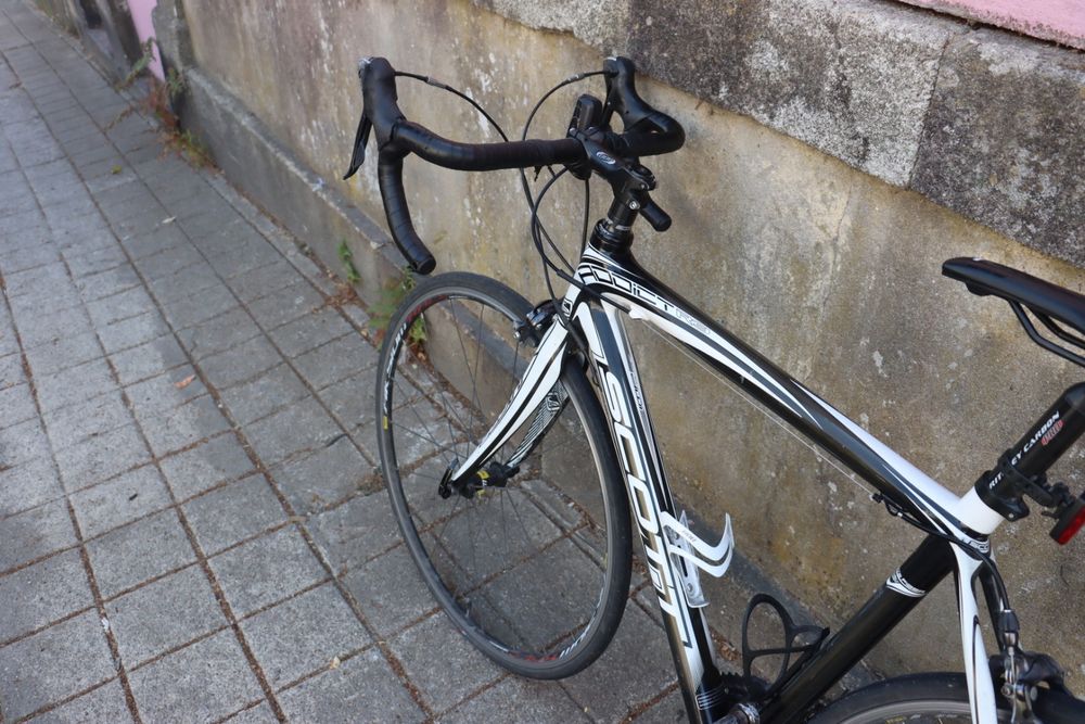 Bicicleta Scott addict R3