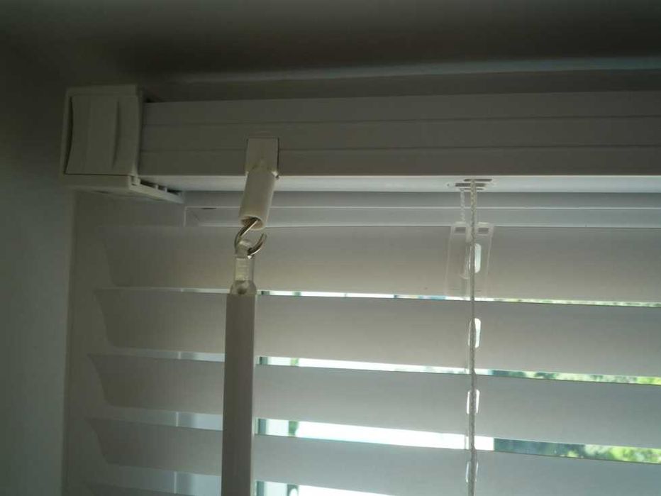 Жалюзі пластикові  білі. Ціна -якість