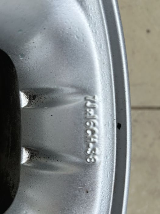 5 Jantes 7jx16 (para pneu 245/70 R16)