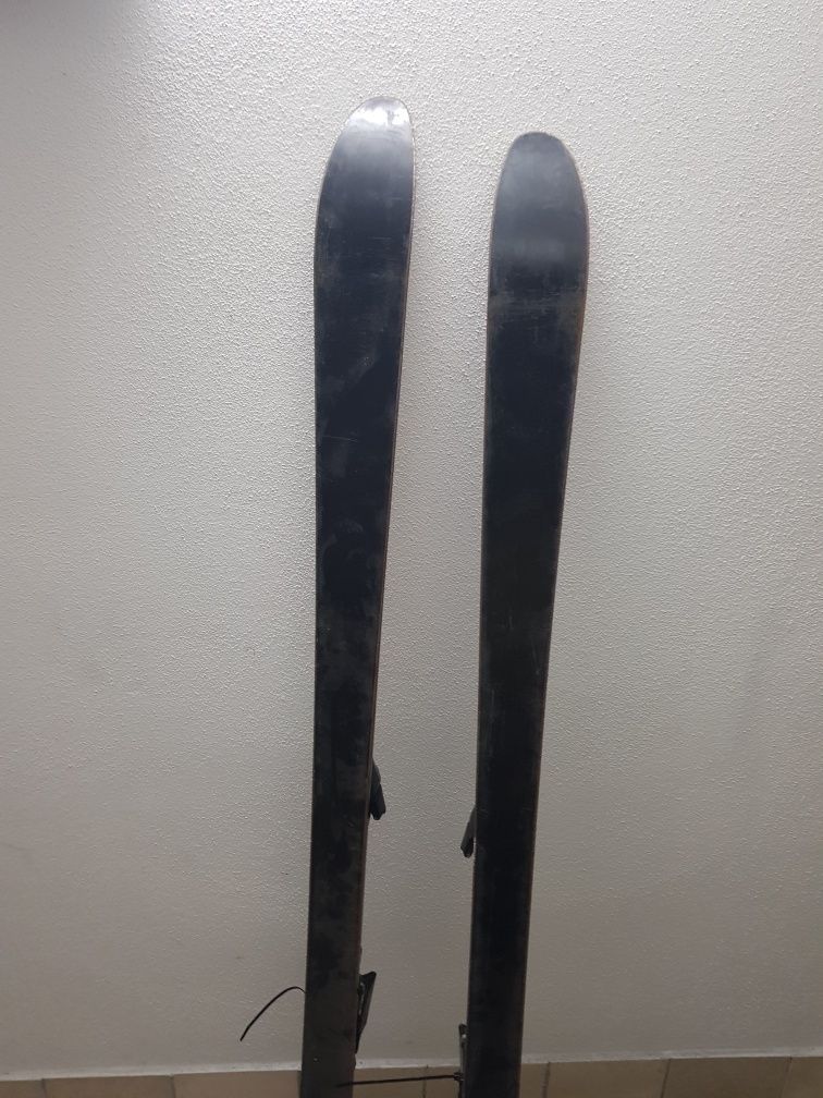 SKiS Blizard  Carvin 1.80cm + Bastões