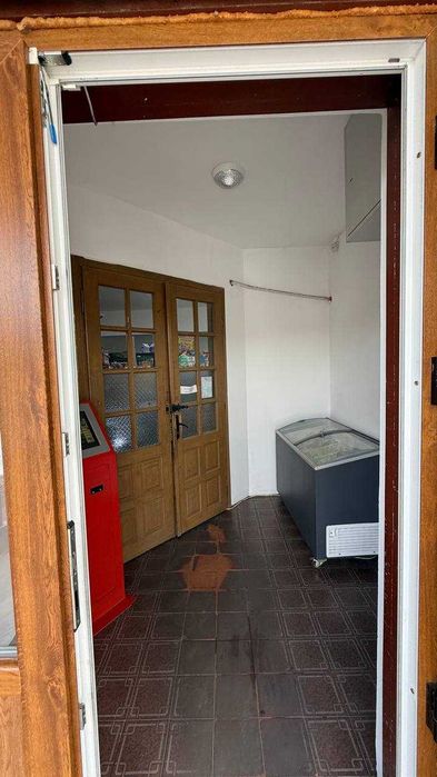 Продається комерційне приміщення в м. Чернівці (район Ленківці)