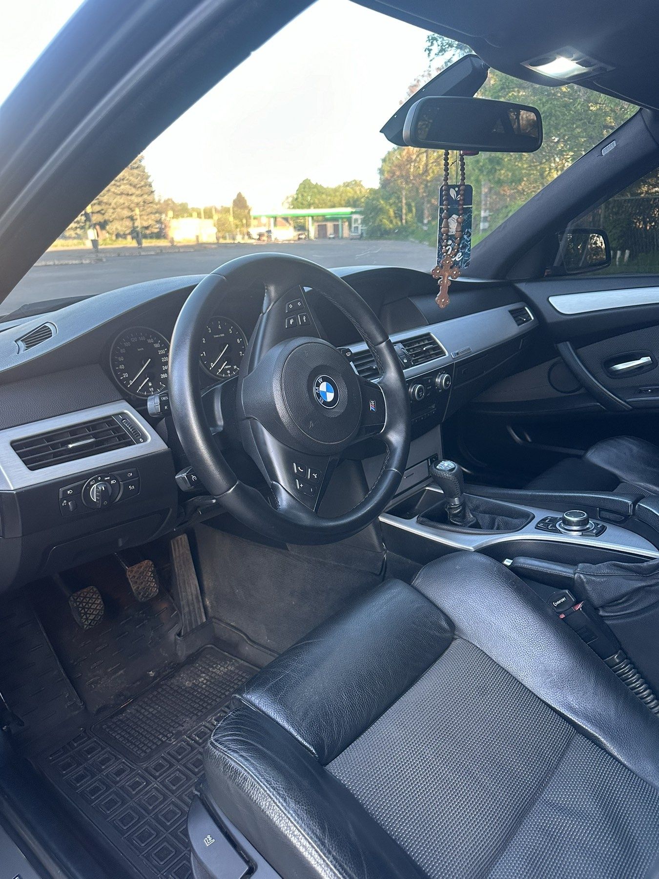 BMW E60 2009р в гарному стані.Обмін.