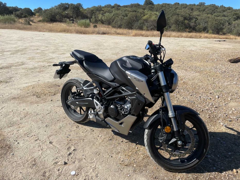 Honda CB125R 2020- Só 2.100Km - Estado Novo !