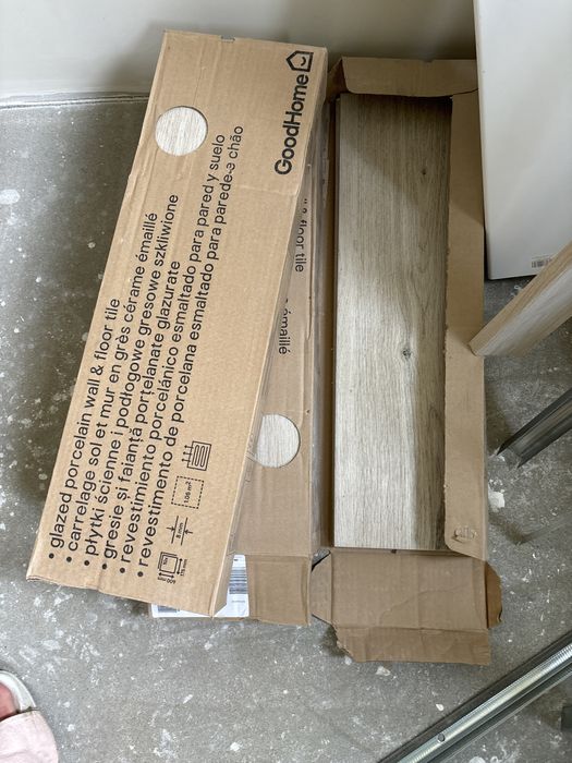 Plytki gresowe podłoga 2m