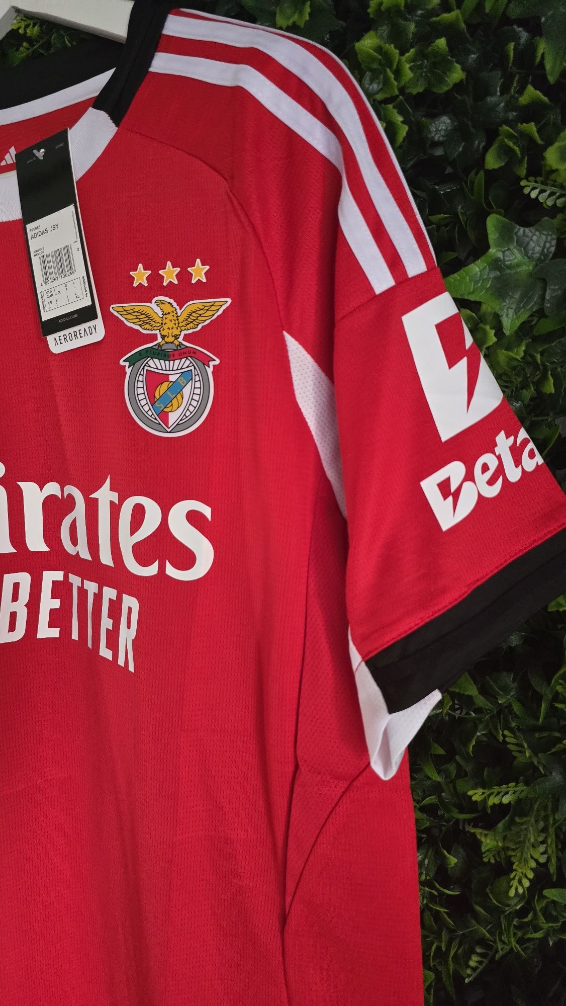 T-shirt Benfica 25/26

Vários tamanhos

Novo e para entrega imediata