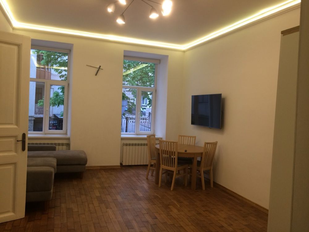 3-кімнатна квартира з ремонтом, вул. Богуна, австріяк, центр 77м2
