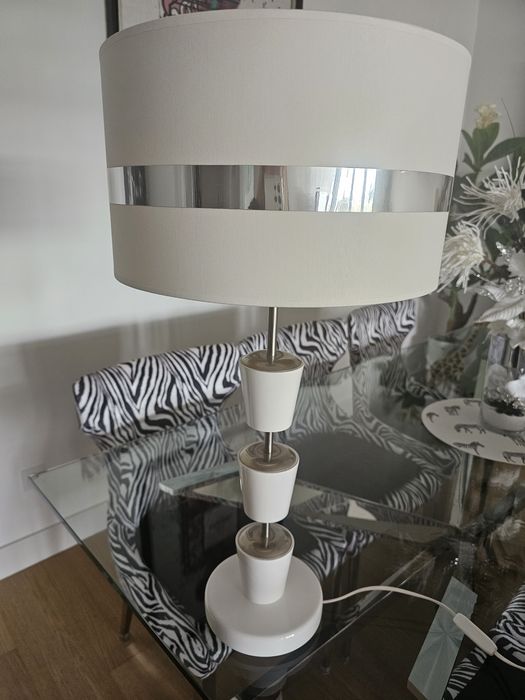 Candeeiro branco e Inox