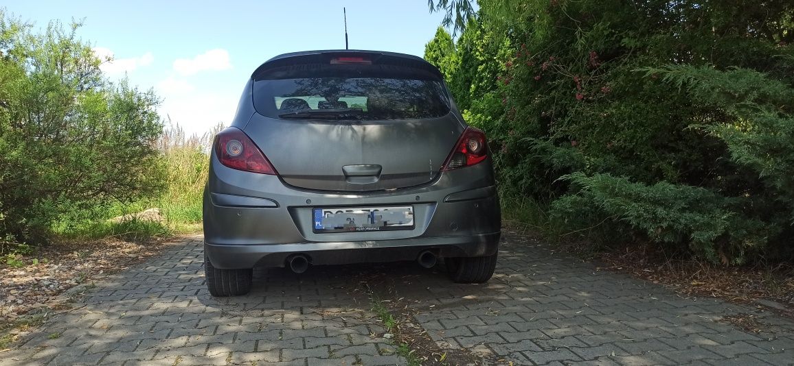 Opel corsa D gsi powypadkowy