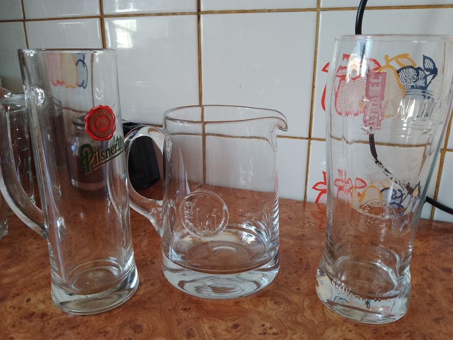 Kufle do piwa - różne, w komplecie jak nowe.