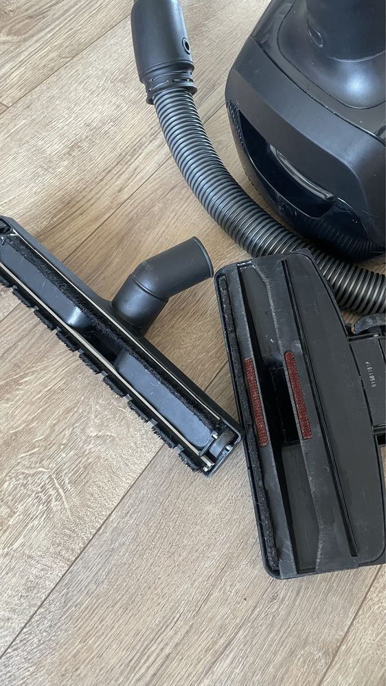 Пилосос Mirta VC-6500