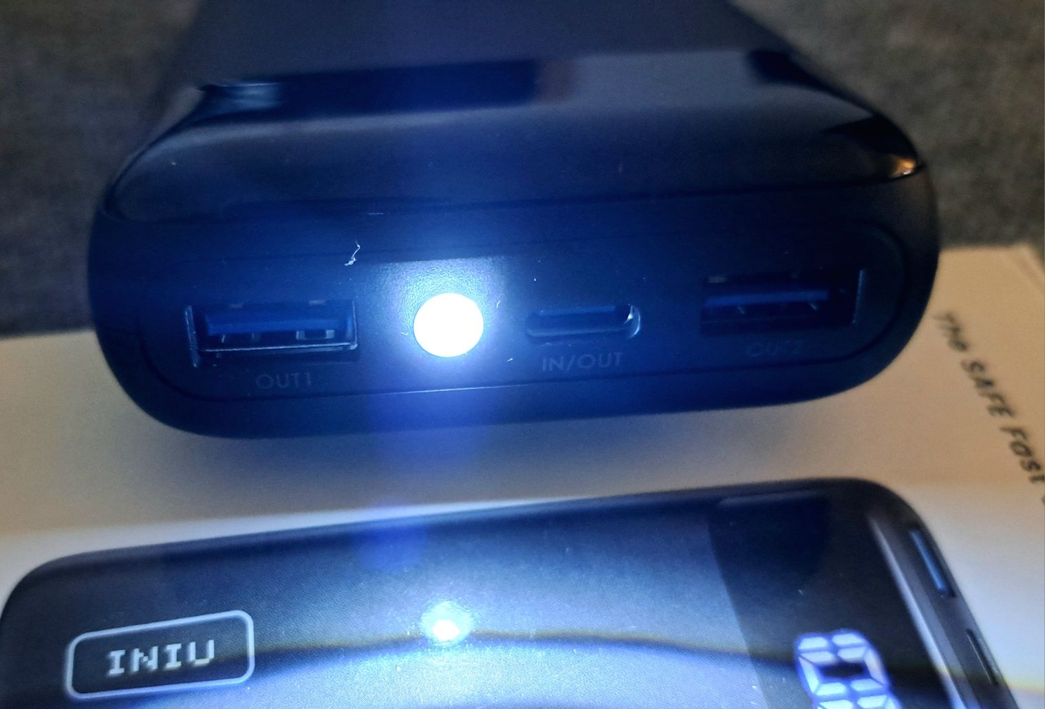 Powerbank 20000mAh szybki kieszonkowy mocny USB-C + latarka INIU BI-B5