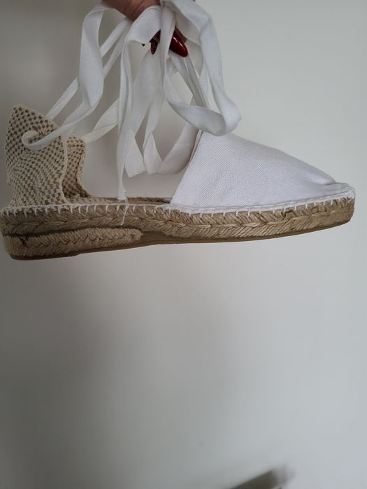 Vendo alpercatas brancas tamanho 38