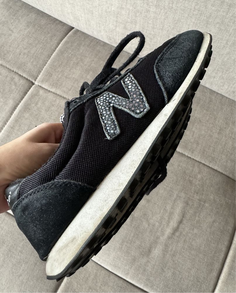 Кросівки new balance