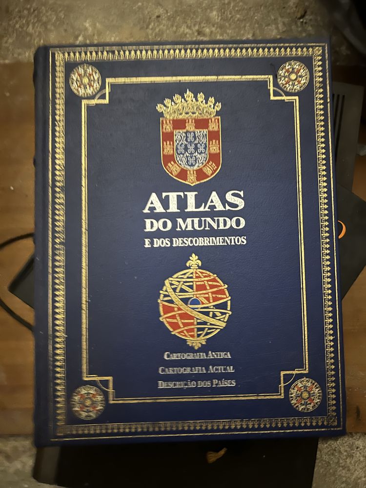 Livro atlas do mundo e descobrimentos