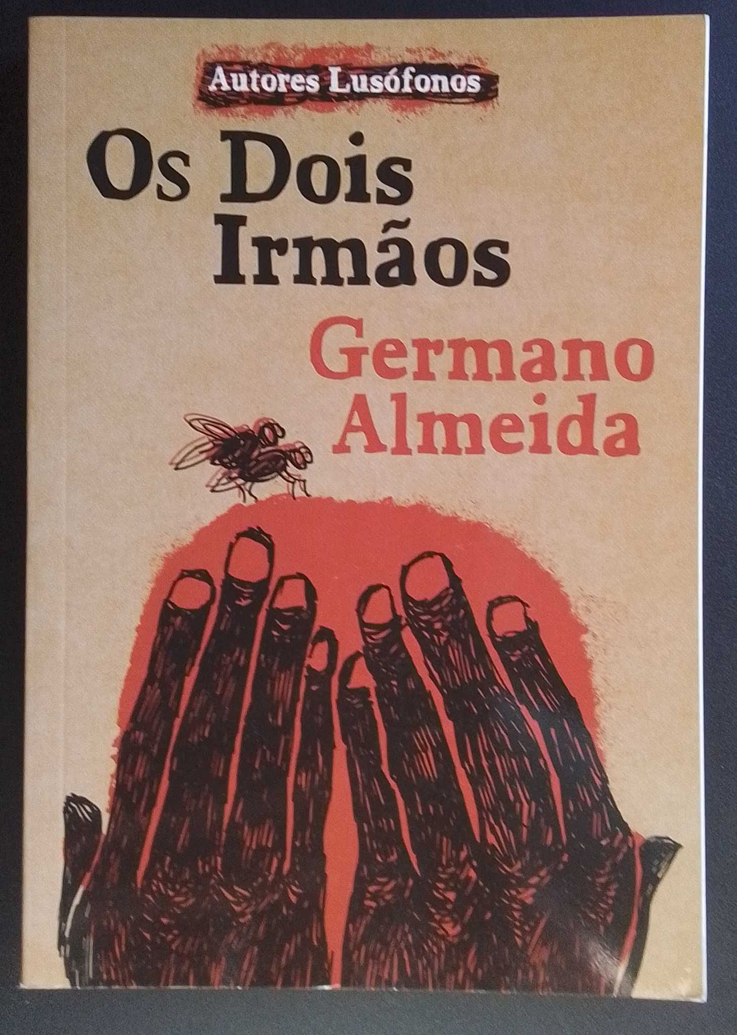 Quatro livros da colecção Autores Lusófonos