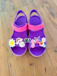 Crocs J1 31 32 lekkie piankowe sandały z ozdobami woda basen przypinki