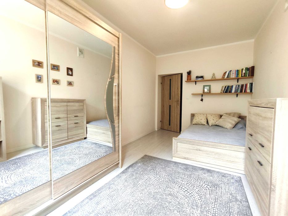 wynajmę mieszkanie 4 pokoje, I p. w centrum