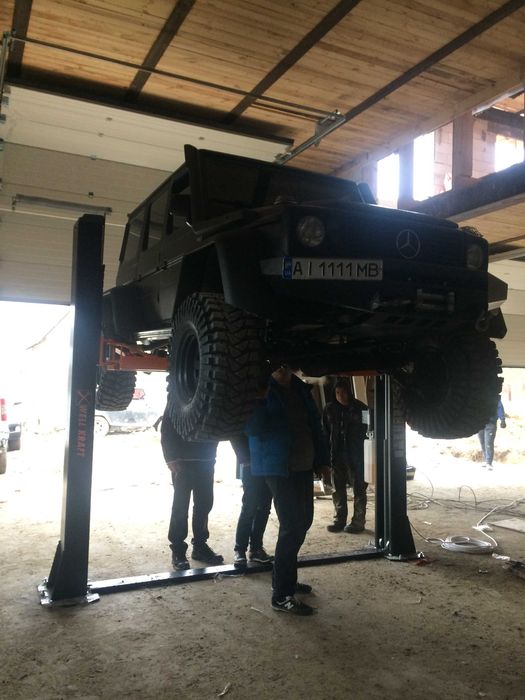 двухстоичный подъемник 5 т. Длинные лапы.