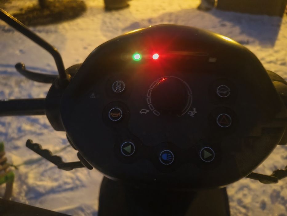 Skuter wuzek elektryczny dla seniorów.