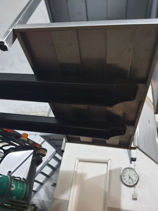 Escaparate Bancada em inox reforçado