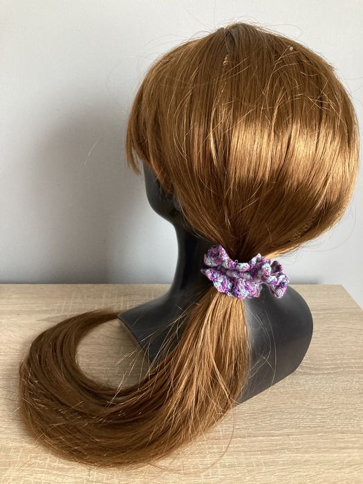 NOWA gumka do włosów typu scrunchie