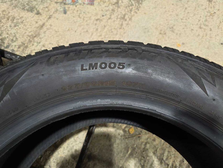 Шини резина зима 235/60 R18 Bridgestone Blizzak LM005 2022 рік