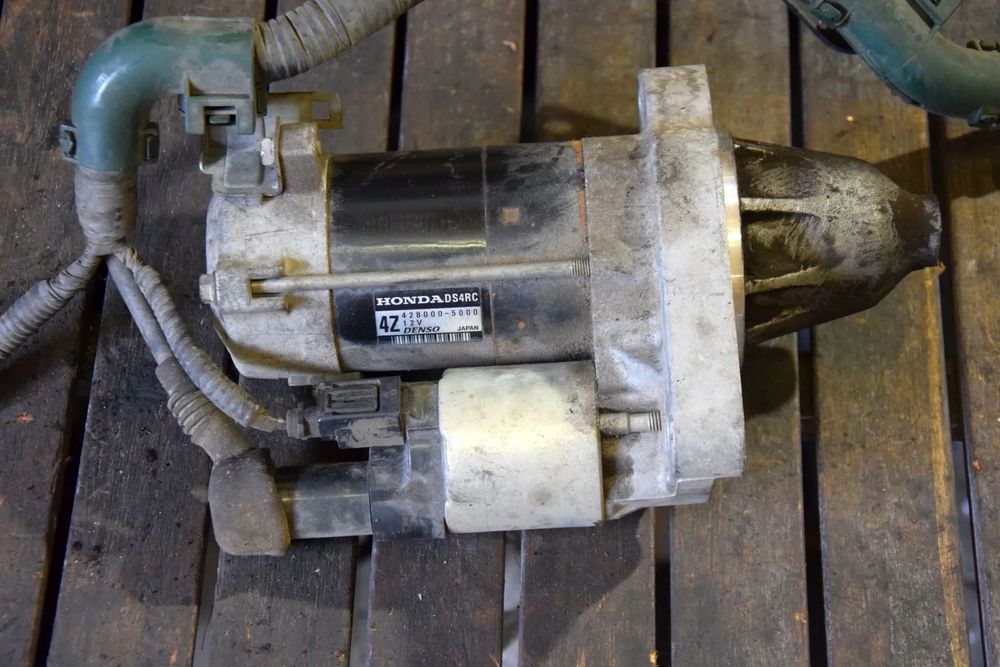 Honda Civic VIII UFO 06-11 1.8 Rozrusznik oryginalny DSHRC 428000-5000