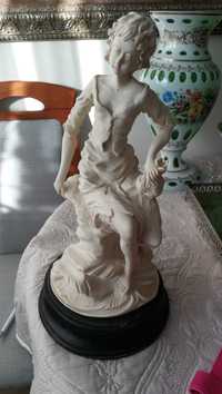 Duża figura kobiety. Włochy, alabaster