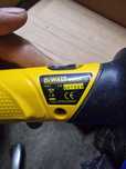 Latarka dewalt 12v dw904